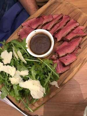 ‪molecule Restaurant & Lounge‬