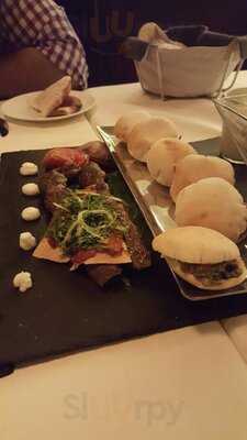 ‪lua Restaurant & Lounge‬