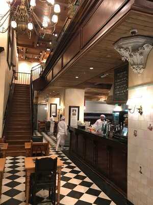 ‪paul Bakery & Restaurant‬