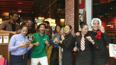 ‪t.g.i. Friday's‬