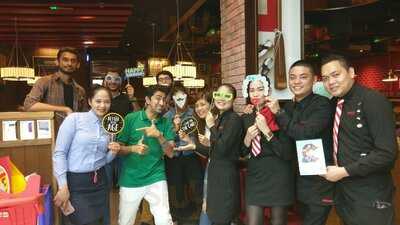 ‪t.g.i. Friday's‬