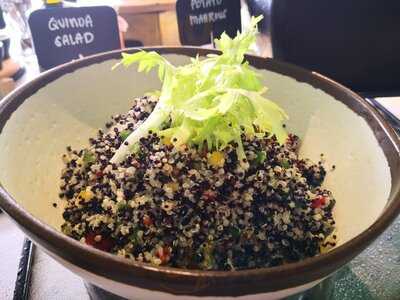 ‪level M Restaurant‬