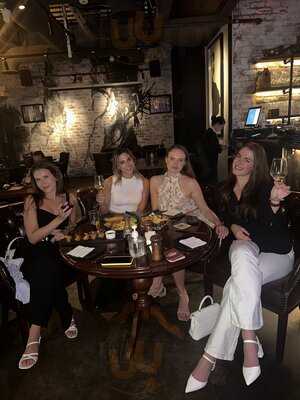 ‪distillery Dubai Gastropub‬