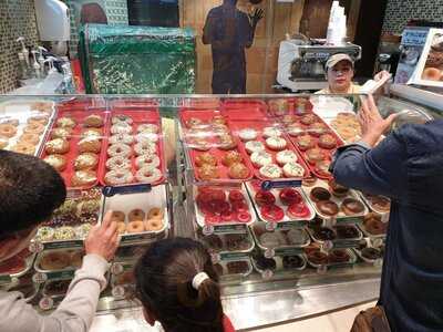 ‪krispy Kreme Doughnuts‬