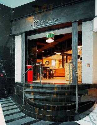 ‪the Pizza Factory‬