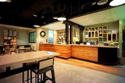 ‪the Pizza Factory‬