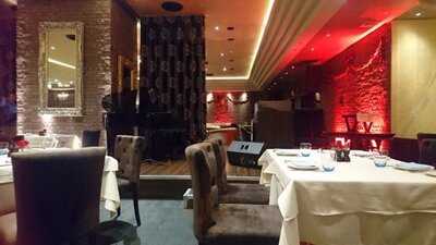 ‪vesna Restaurant & Lounge‬