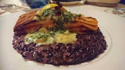 ‪vesna Restaurant & Lounge‬