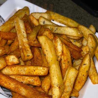 ‪barrels Sports Arena‬