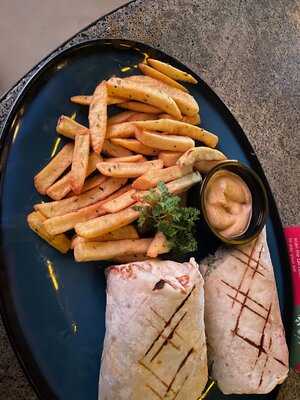 ‪barrels Sports Arena‬