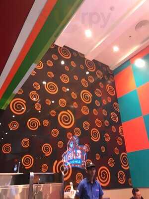 ‪al Tazaj Fakieh Bbq Chicken Restaurant‬