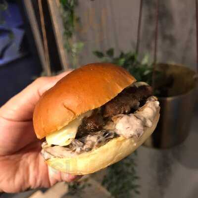 ‪abzi's House Of Burger‬