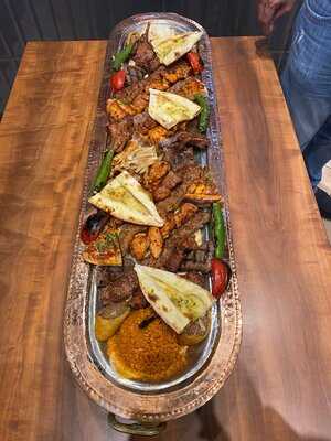 ‪lezzet Turkish Restaurant Al Khawaneej‬