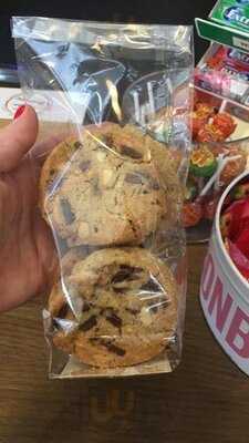 ‪odeon Cafe Bakery Traiteur‬