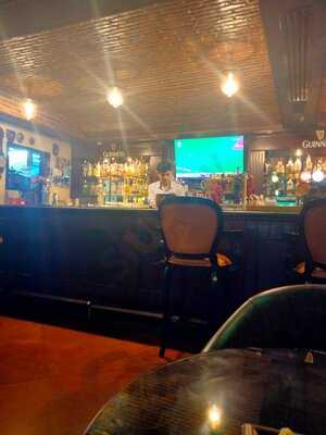 ‪the Viceroy Pub‬