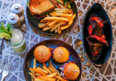 ‪firefly Lounge‬