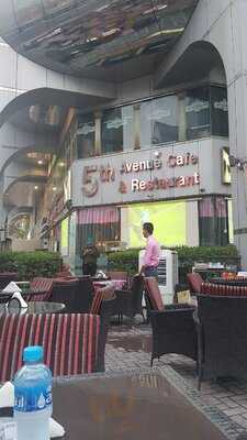 ‪5th Avenue Cafe & Restaurant‬