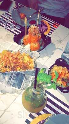 ‪falla Pasta Burger & Juices‬