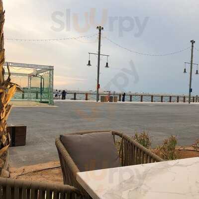 ‪falla Pasta Burger & Juices‬