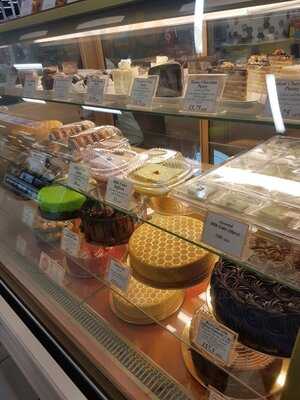 ‪katrina Sweets & Confectionary‬