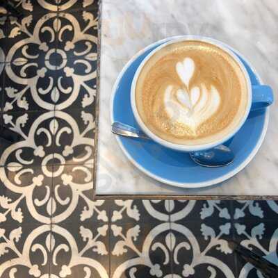 ‪rue 71 Partisserie & Tearoom‬