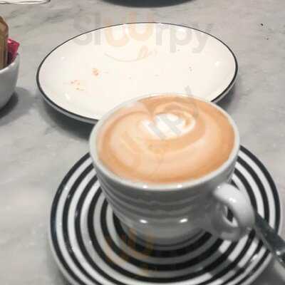 ‪pizza Express Ibn Battuta Mall‬