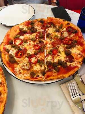 ‪pizza Express Ibn Battuta Mall‬