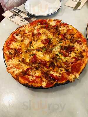 ‪pizza Express Ibn Battuta Mall‬