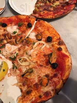 ‪pizza Express Ibn Battuta Mall‬