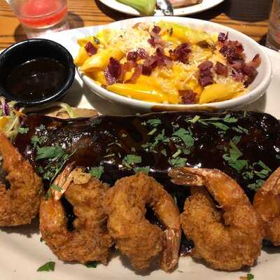 ‪t.g.i.friday's‬