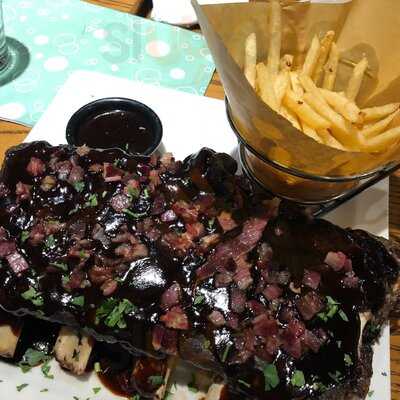 ‪t.g.i.friday's‬