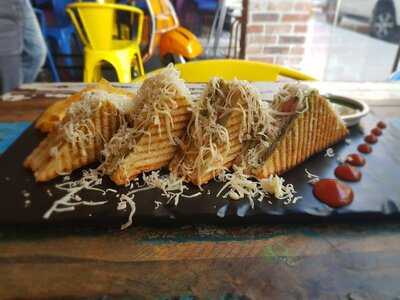 ‪the Mumbai Gully & Kulfiholic‬