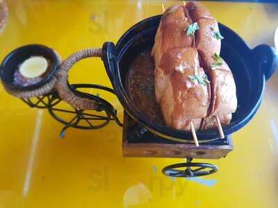 ‪the Mumbai Gully & Kulfiholic‬