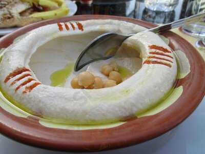 ‪lebanese Village Grill And Restaurant‬