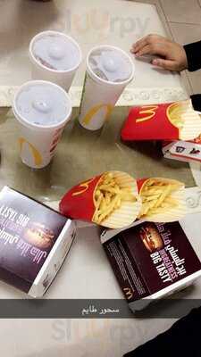 ‪mcdonalds Al Khaleej Centre‬