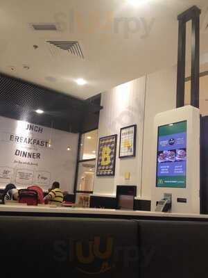 ‪mcdonalds Al Khaleej Centre‬