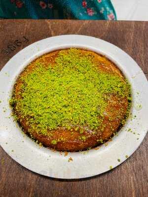 ‪hafiz Mustafa 1864 Dubai Mall‬