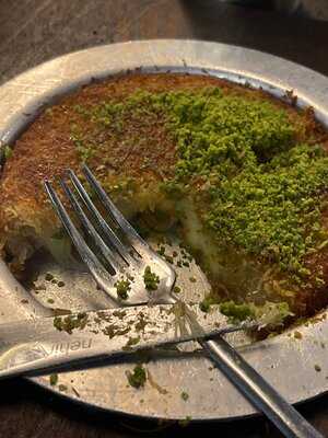 ‪hafiz Mustafa 1864 Dubai Mall‬