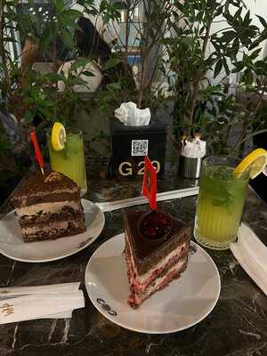 ‪hafiz Mustafa 1864 Dubai Mall‬