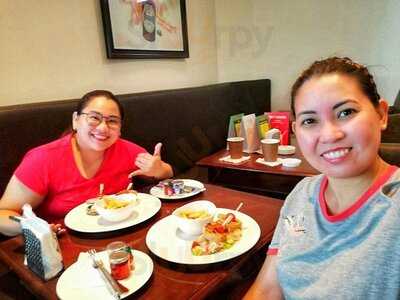 ‪two Guineas Pub‬