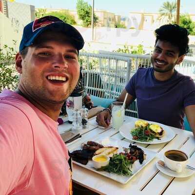 ‪carluccio's - The Springs Souks‬