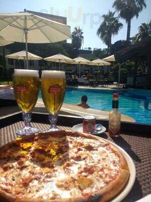 ‪pool Bar At Le Meridien Dubai‬