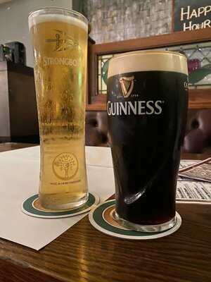 ‪nell Gwynne English Pub‬