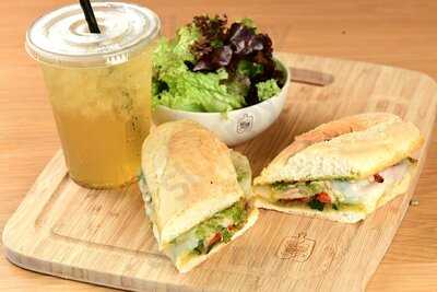 ‪the Carving Board Sandwiches‬