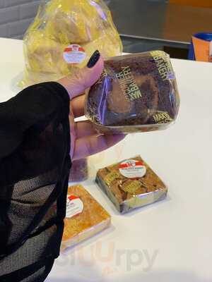 ‪max's All About Chicken - Dcc‬