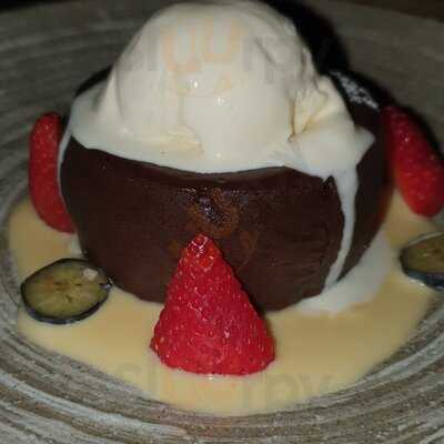 ‪beluga Beach Restaurant‬