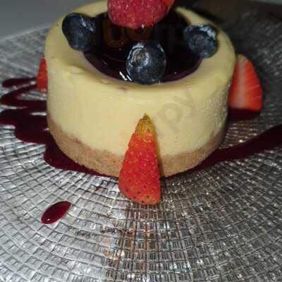 ‪beluga Beach Restaurant‬