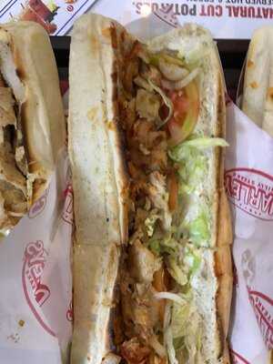 ‪charleys Phillys Steaks‬