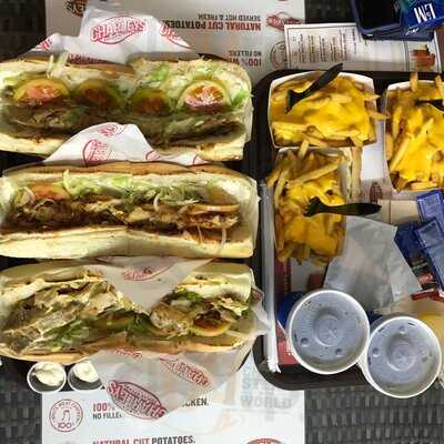 ‪charleys Phillys Steaks‬