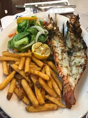 ‪uno Chicago Grill‬